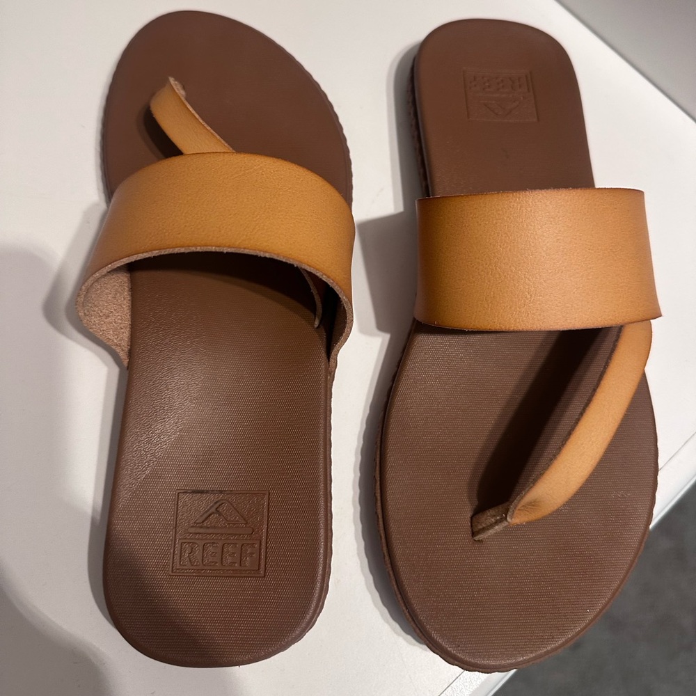 Reef Tan and Brown Sandals